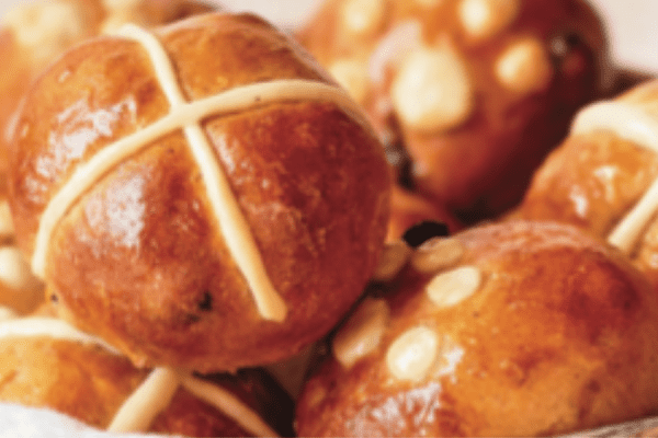 pup-friendly-hot-cross-buns-for-the-whole-fam!